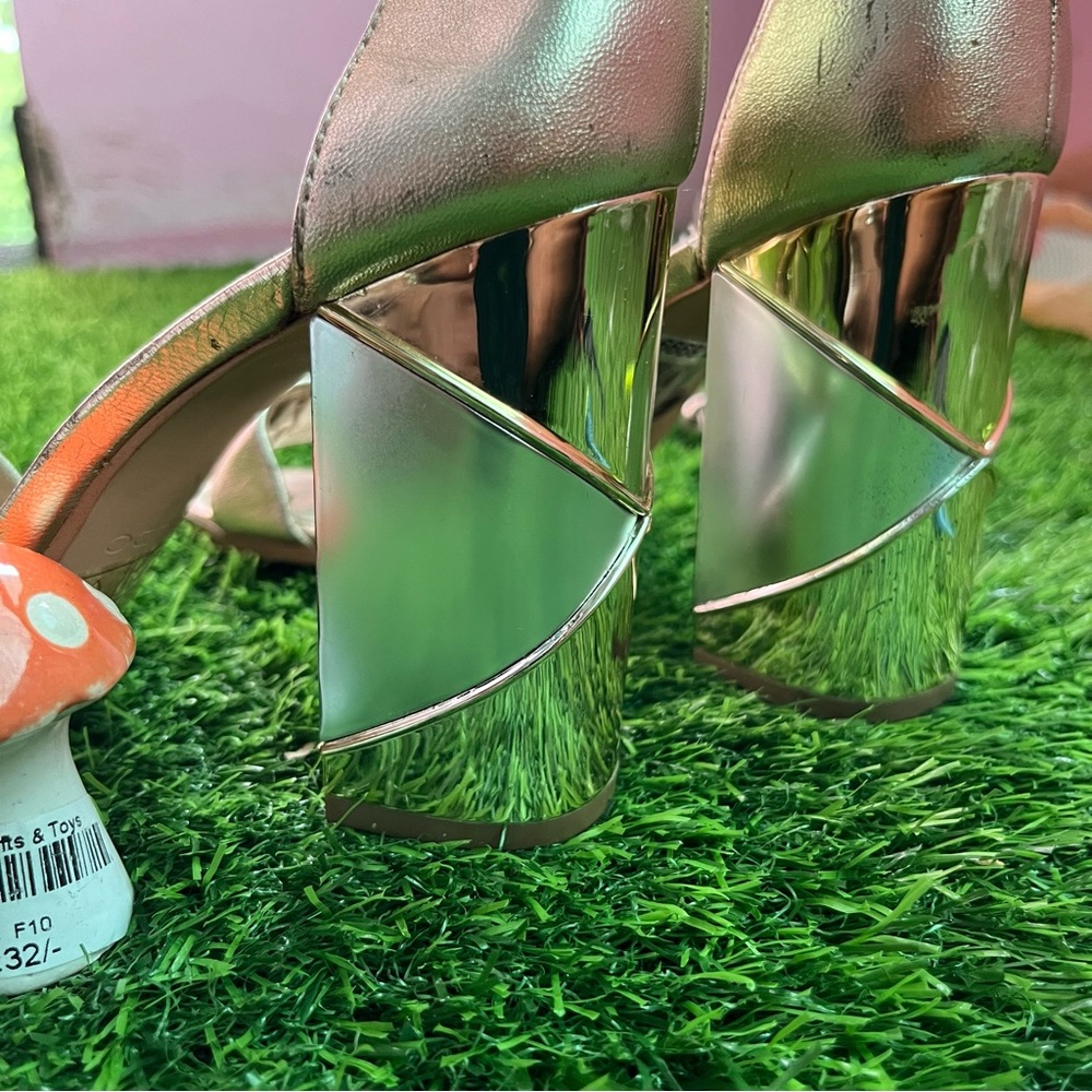 Aldo clearance stock-38 offers will accepted - Picture 8 of 12